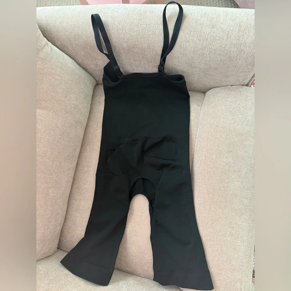 Body Shaper for women in black size L/XL - Picture 2 of 4